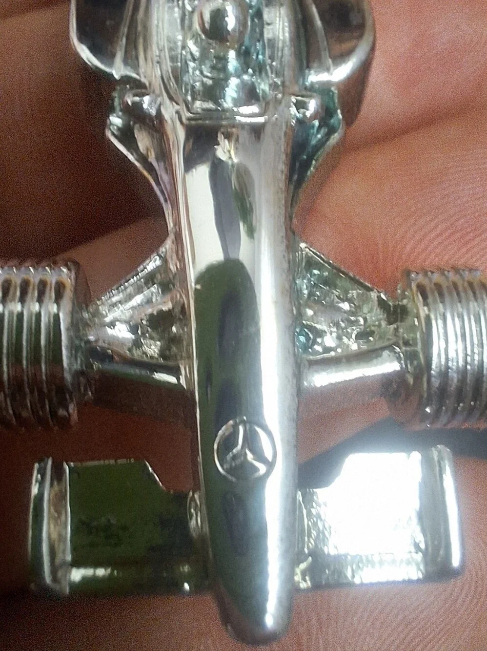 Mercedes Benz key Ring, Keychain Racing Car Formula 1 .New Gift Box
